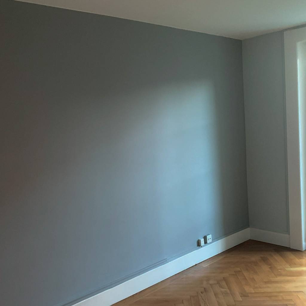 Detailed interior painting removal.