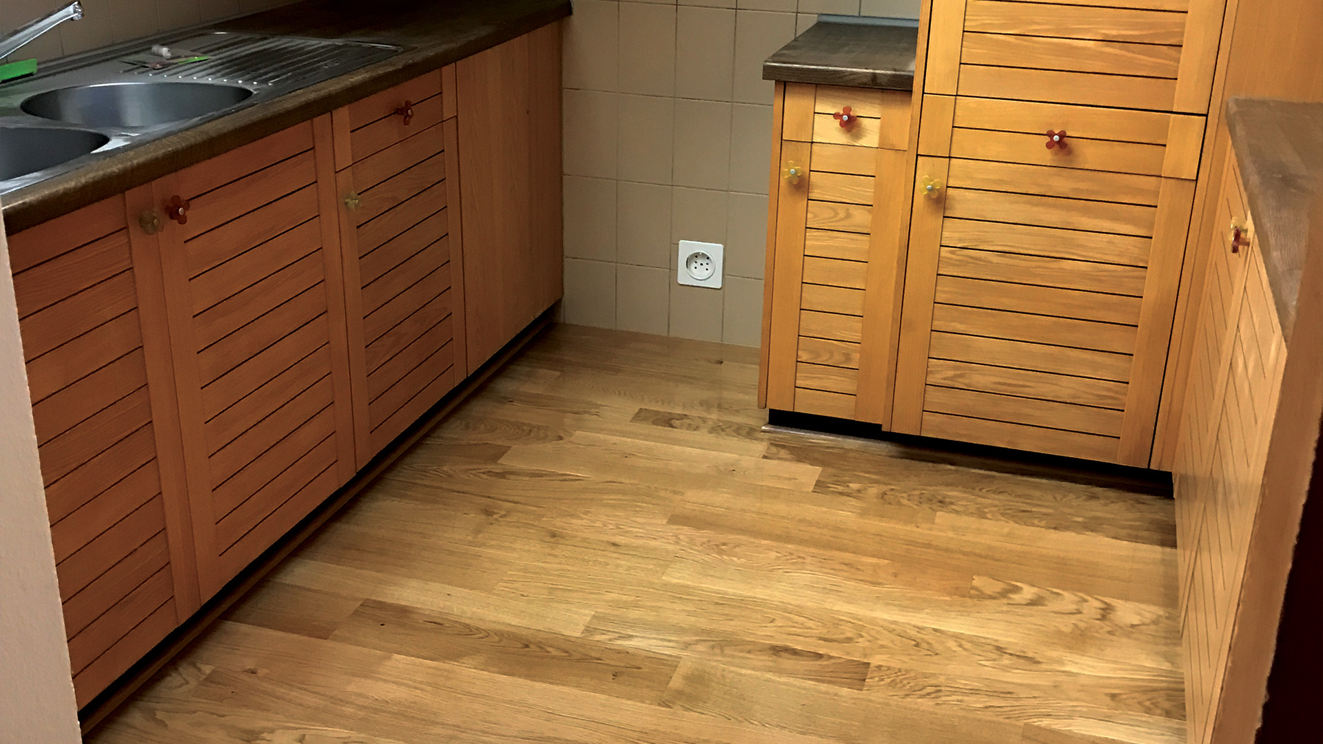 A warm and inviting wooden kitchen